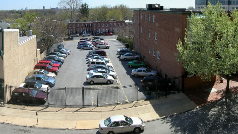 Colonial Parking Lot 958